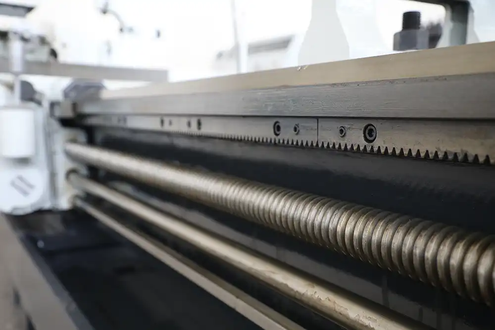 CW6163B/6180B/6194 Conventional Horizontal Lathe Series